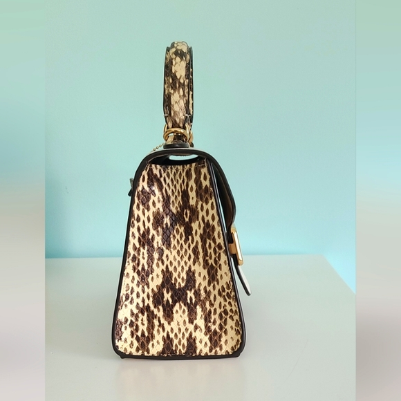 🎉HP!🎉 Coach Handbag Monogram - Picture 3 of 10